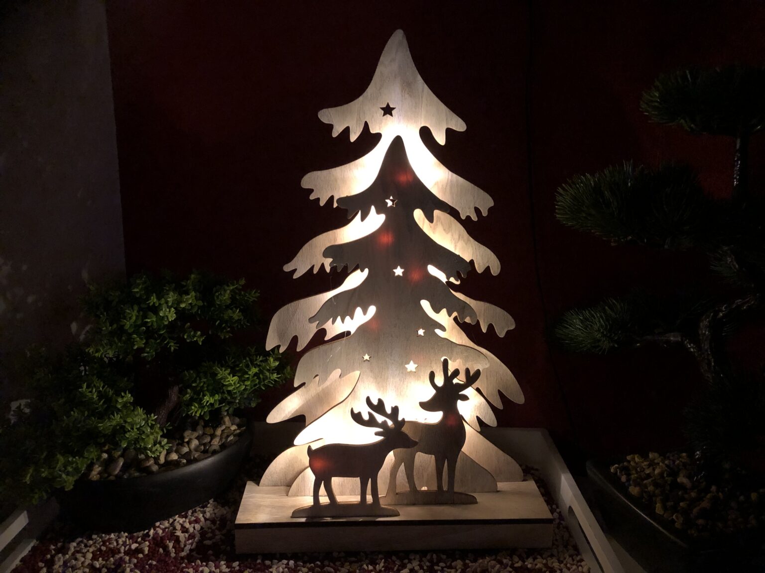 Der LED-Holzleuchter "Baum"
