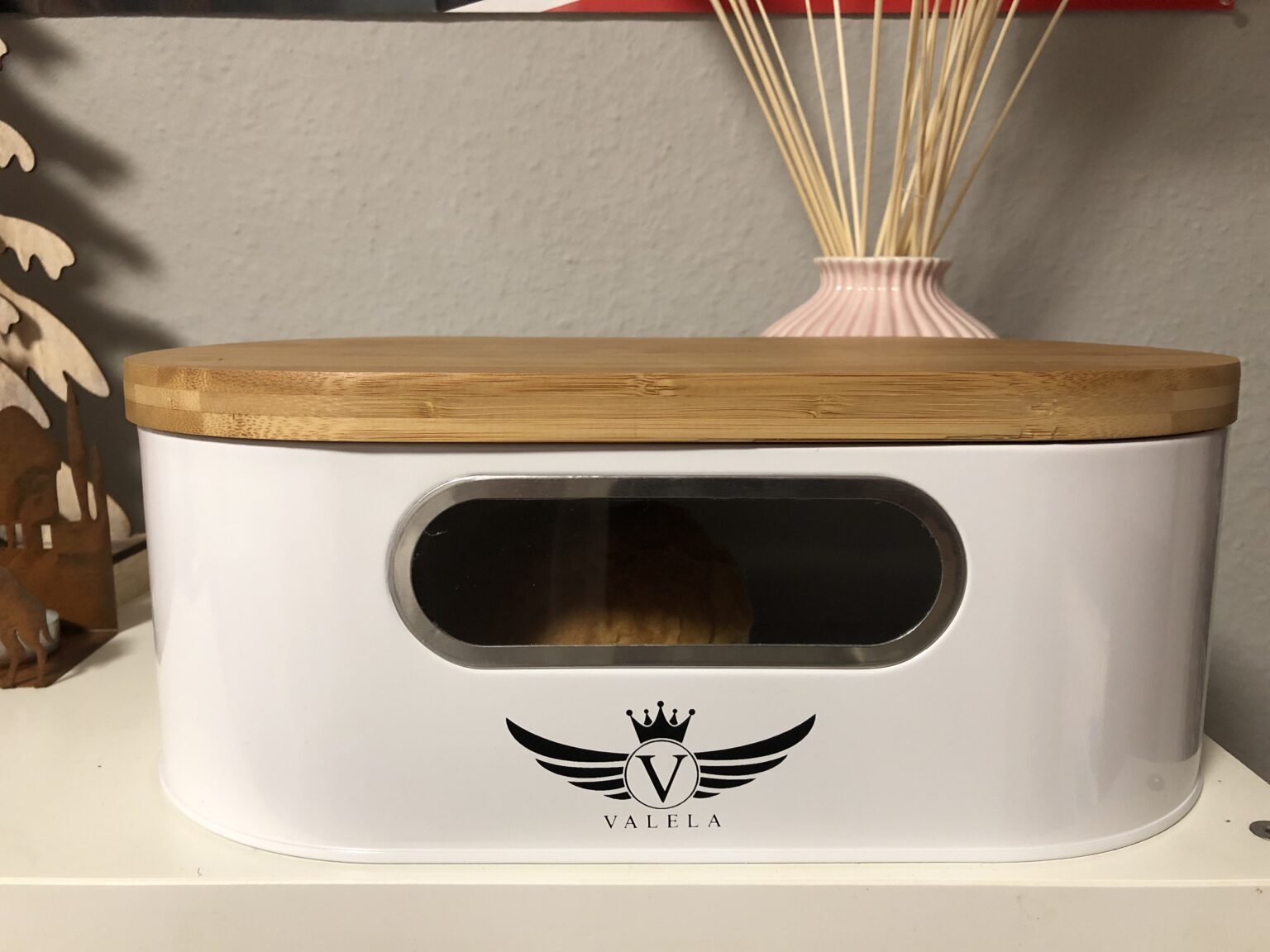 Der Valela Brotkasten in weiß