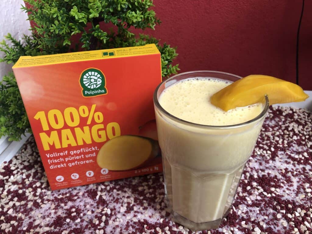 Mango-Buttermilch-Lassi mit Polpinha Fruchtpüree