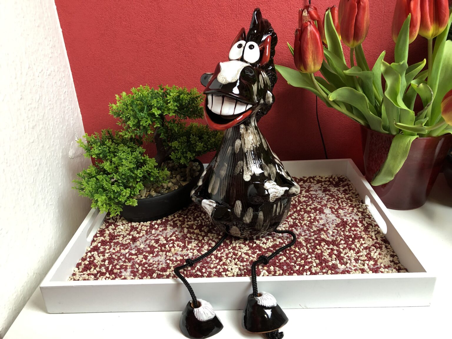 Mein Gartenstecker Pferd mit Musterung und Füßen