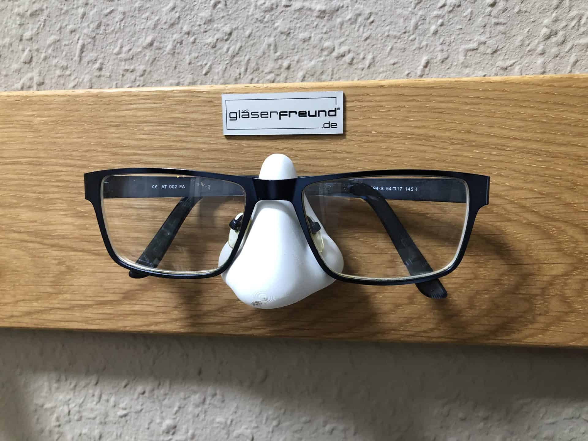 Meine Brillen auf dem Kessy-Q von Gläserfreund in nah
