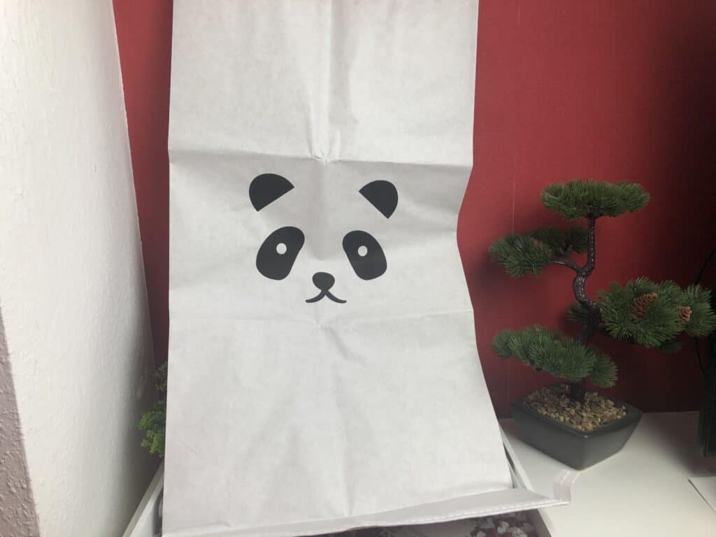 Der Green your life Papiersack Panda