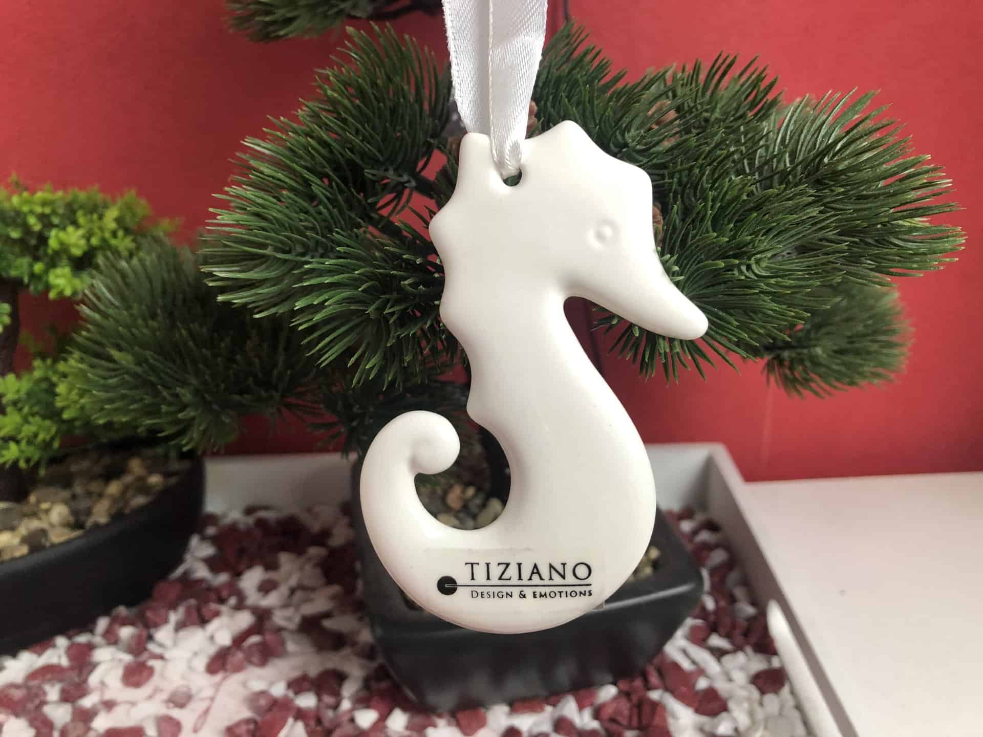 Der Tiziano Design Dekohänger Seepferd Morana weiß-creme