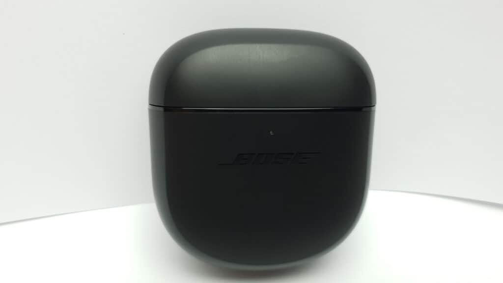 Das Ladecase der BOSE QuietComfort Earbuds II True Wireless
