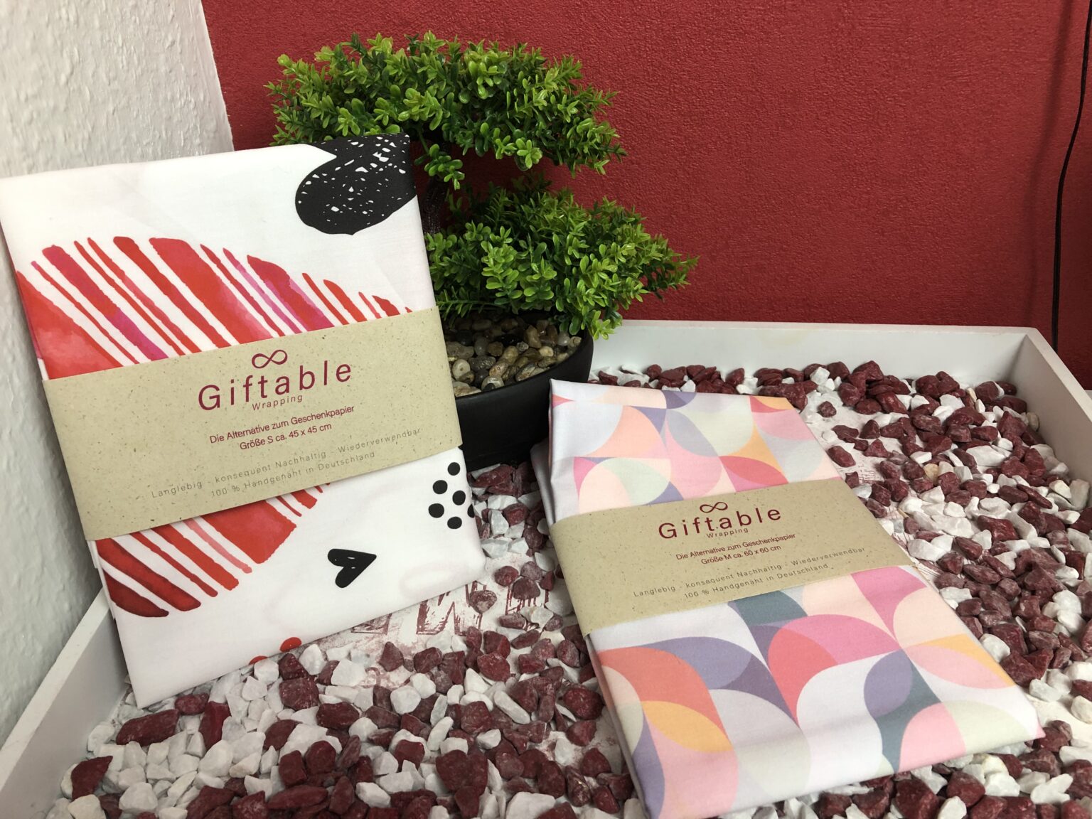 Meine beiden Geschenktücher von Giftable Wrapping