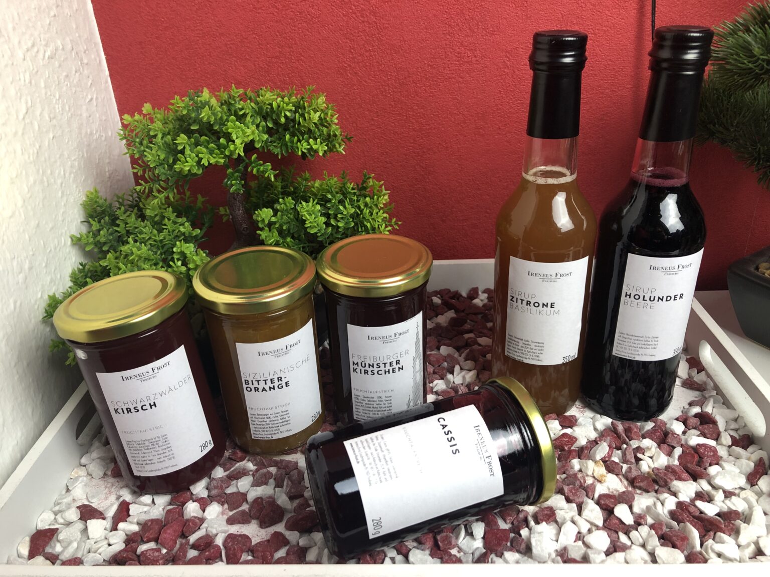 Meine Fruchtaufstrichen sowie zwei verschiedene Sorten Sirup von Ireneus Frost