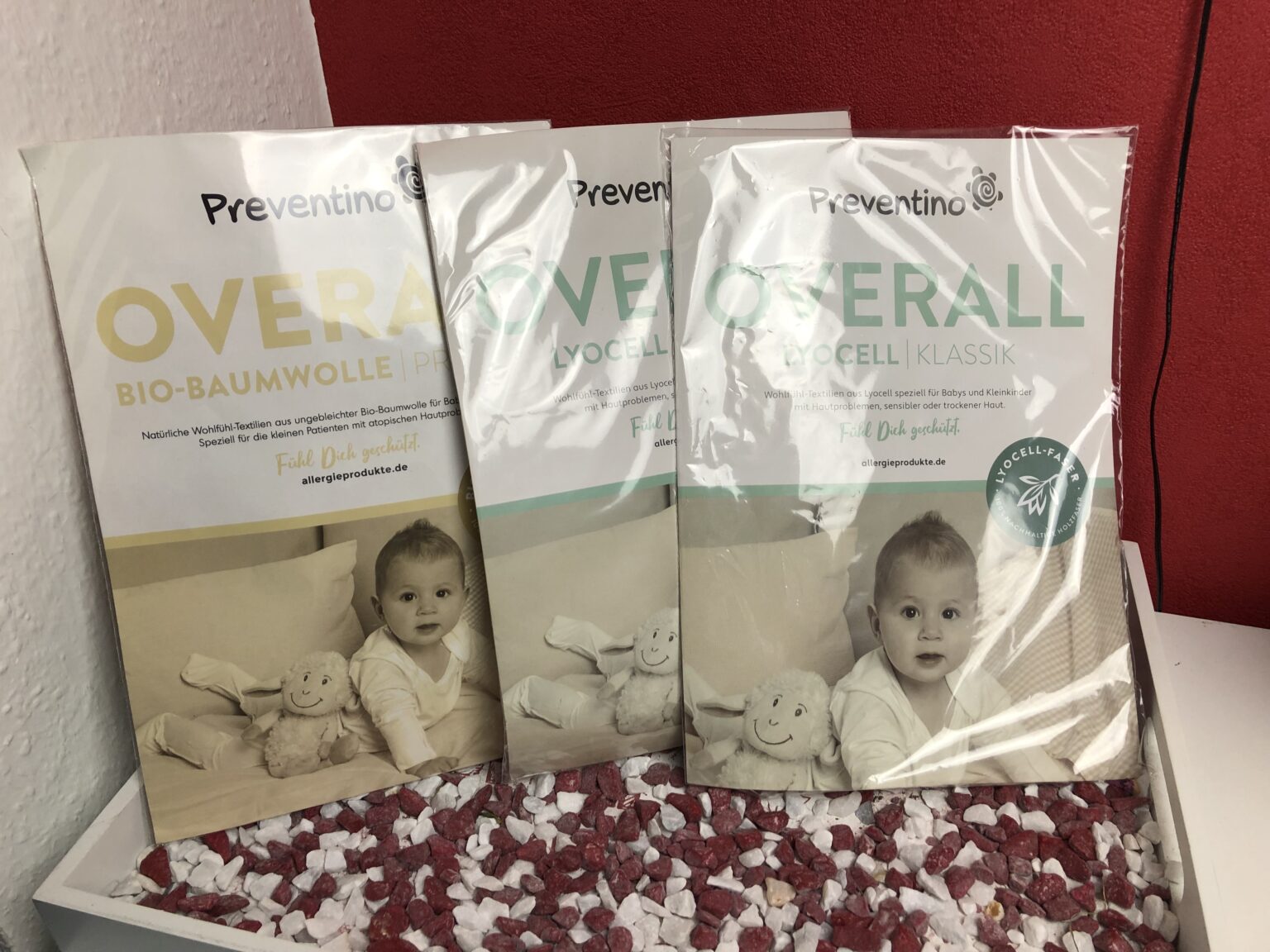 Die drei Preventino Overalls
