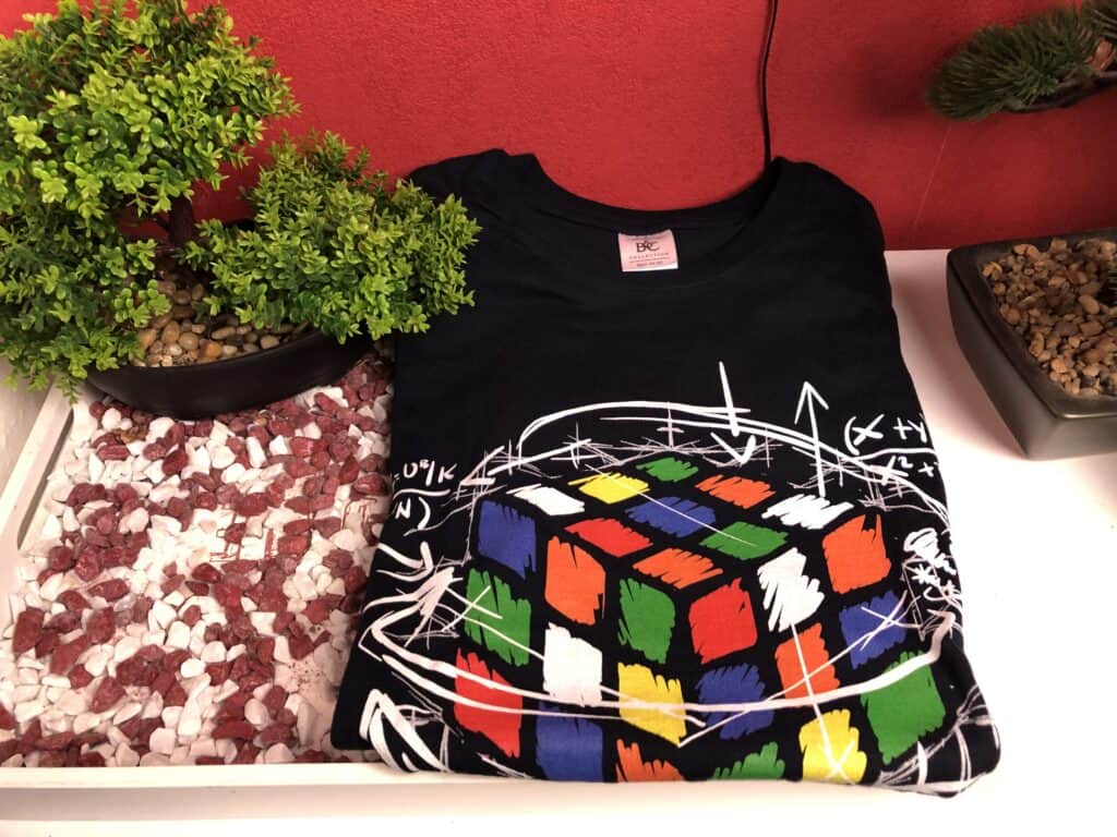 Das Binya Rubik Cube T-Shirt