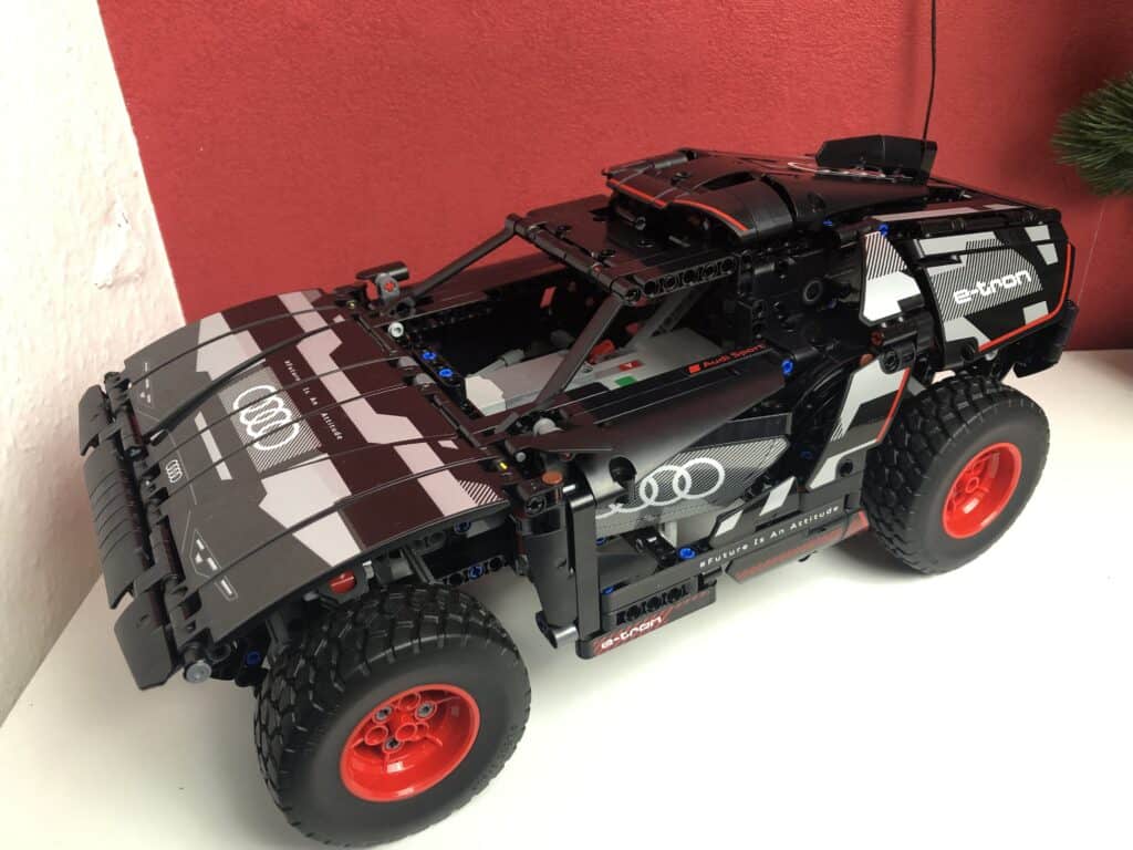 Der LEGO Audi e-tron in voller Pracht