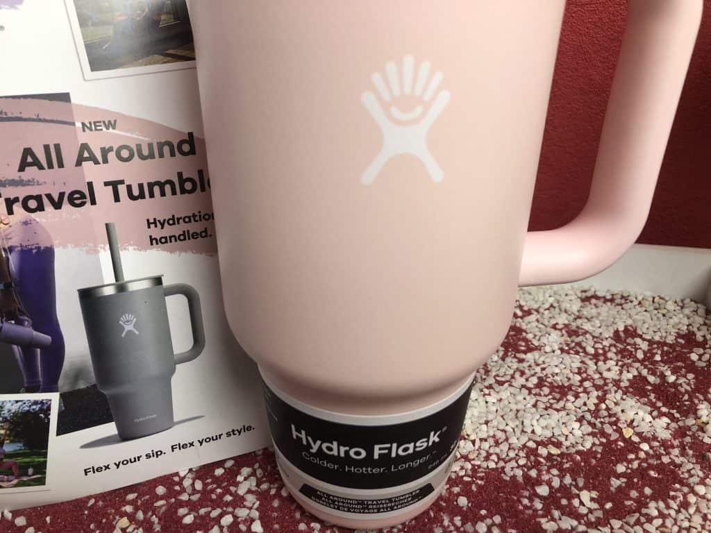 Der Hydro Flask Travel Tumbler