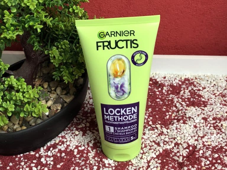 Das zweite Produkt aus der Locken Methode das Garnier Feuchtigkeitsauffüllendes Shampoo