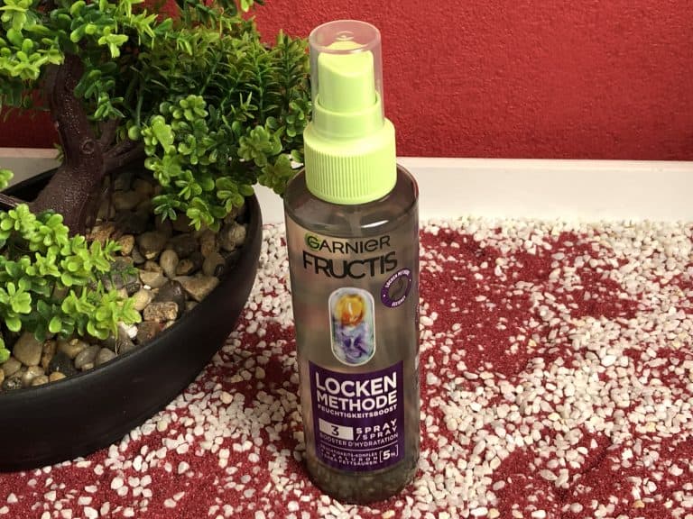 Das Garnier Feuchtigkeitsboost Haarpflege Spray