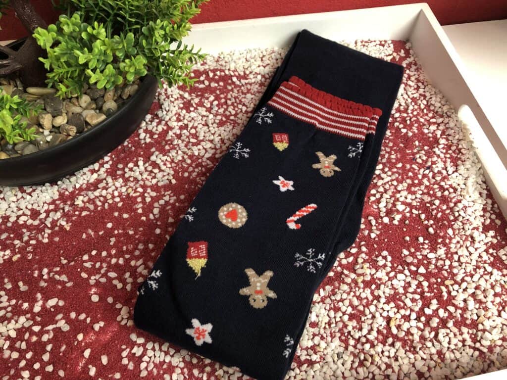 Die Fascino Weihnachts Leggings mit dem süßen Muster