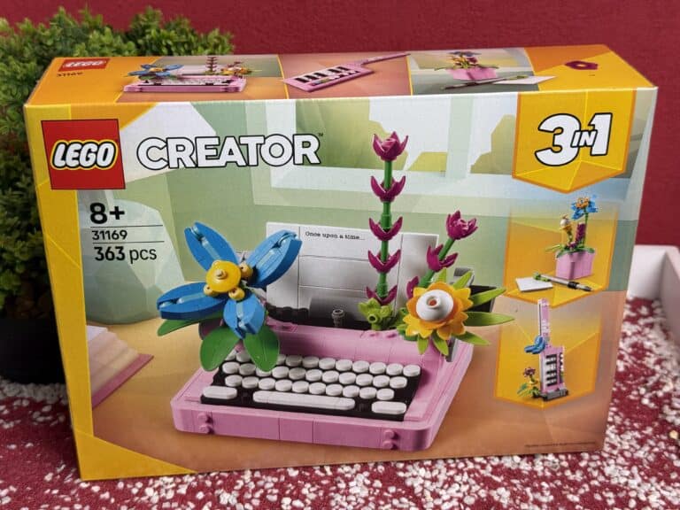 Die Lego Creator Schreibmaschine mit Blumen