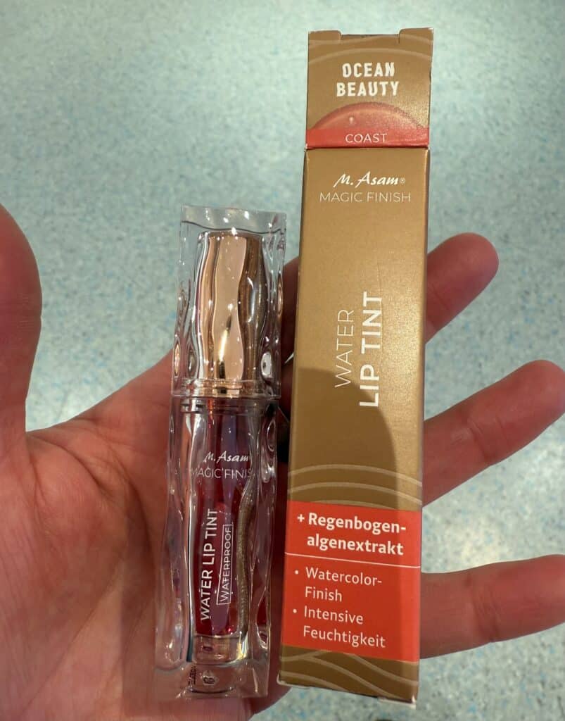 Asam Water Lip Tint in der Farbe Coast