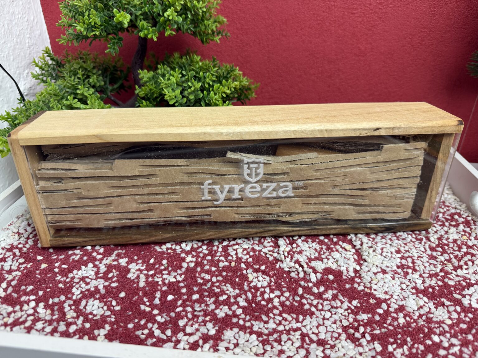 Das Fyreza Junior Chef Messer in der tollen Verpackung