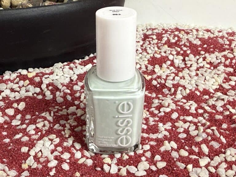 Der Essie First Kiss Bliss Nagellack 963