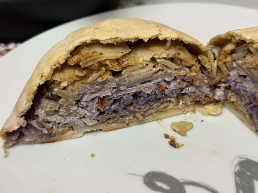 Prall gefüllt mit viel Fleisch und Salat