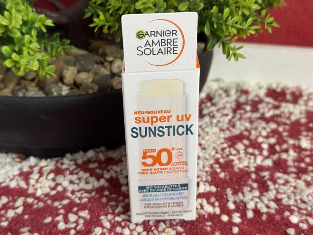 Der Ambre Solaire Super UV Sunstick