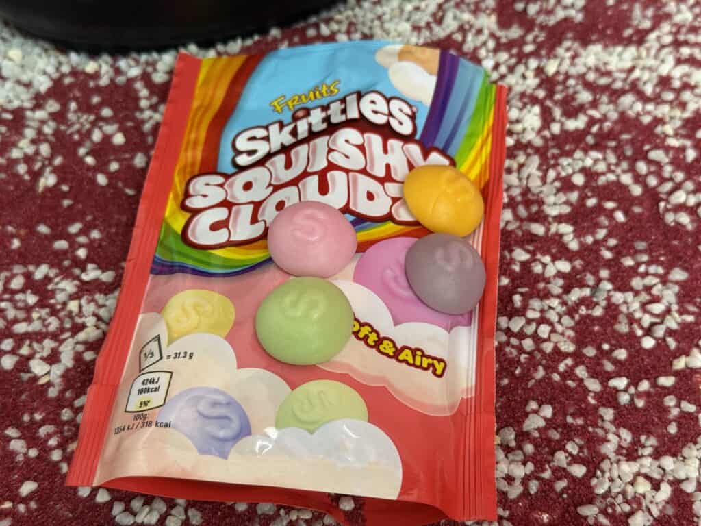 Die Skittles Squishy Cloudz, so sehen sie aus