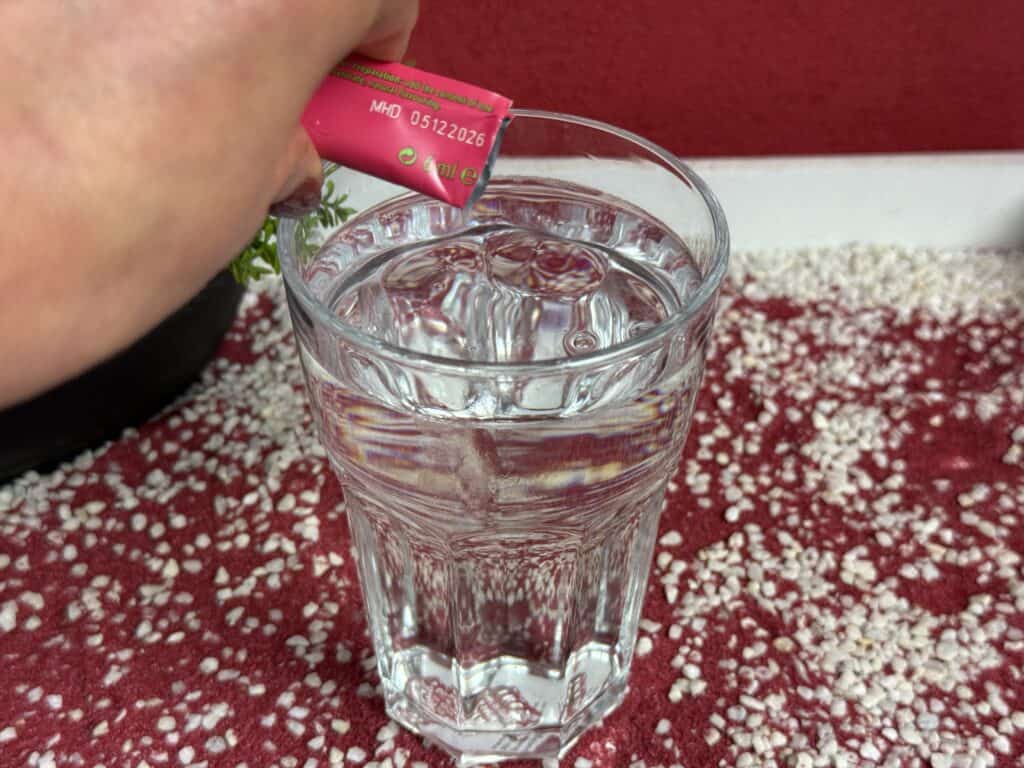 Einfach ins Wasser schütten