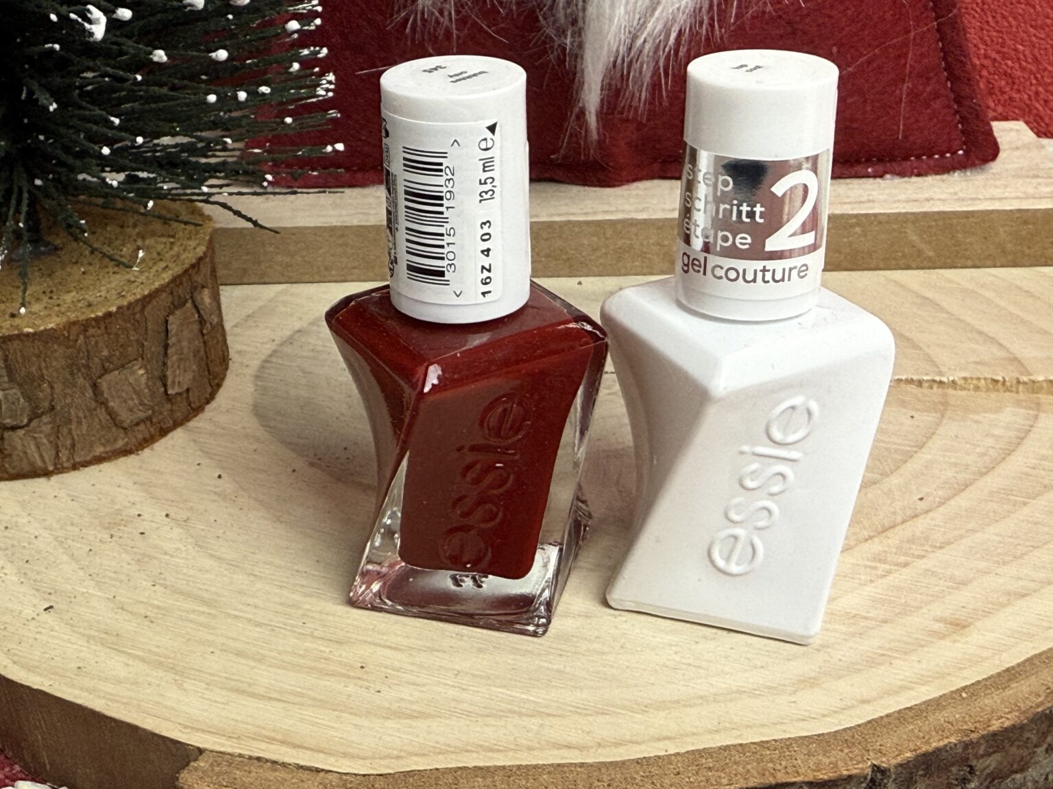 Der Essie Bubbles Only Nagellack Nr. 345
