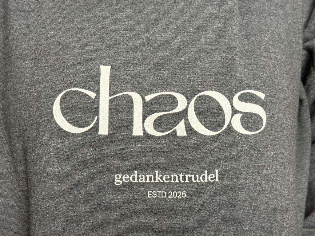 Der hochwertige Druck auf dem Gedankentrudel Hoodie