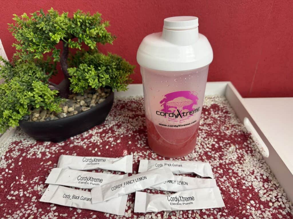 Das Probierpaket mit den verschiedenen Sorten und dem Shaker