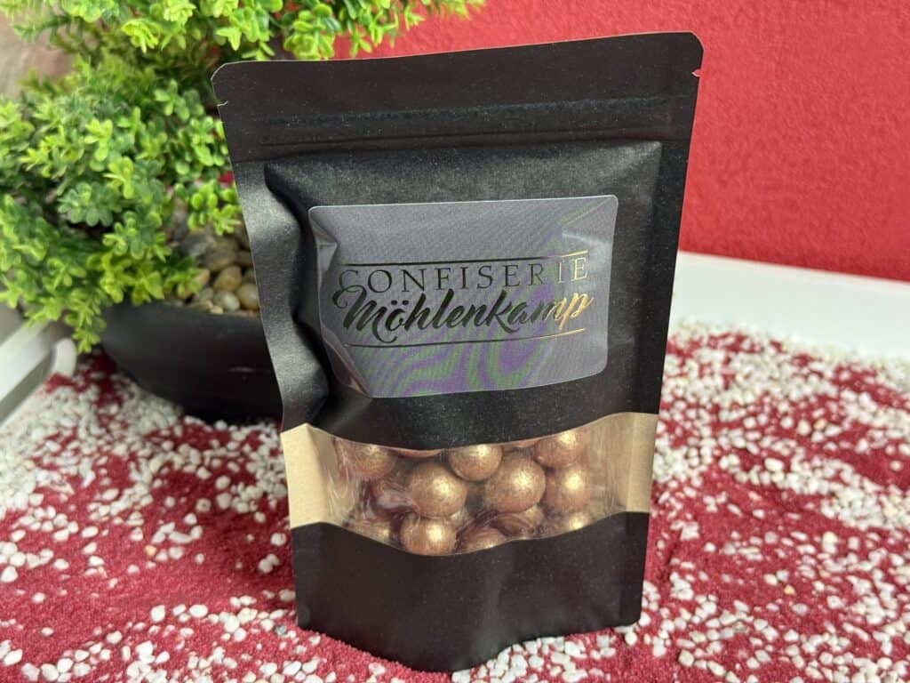 Und die Dragees Haselnuss in Vollmilchschokolade von der Confiserie Möllenkamp