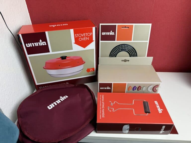 Mein Omnia Sweden Backofen mit allerlei Zubehör