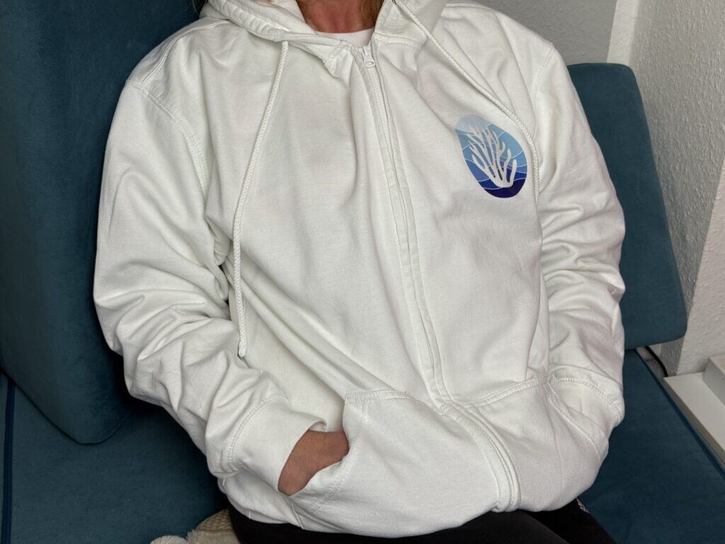 Die Coral Bay Club Sweatjacke, die Vorderseite