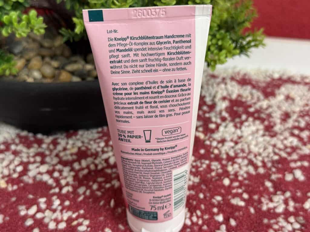 Die Kneipp Kirschblütentraum Handcreme
