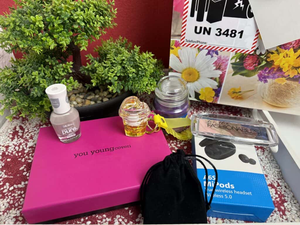 Der Inhalt meiner Postenhandel Leipzig Lady Tüte