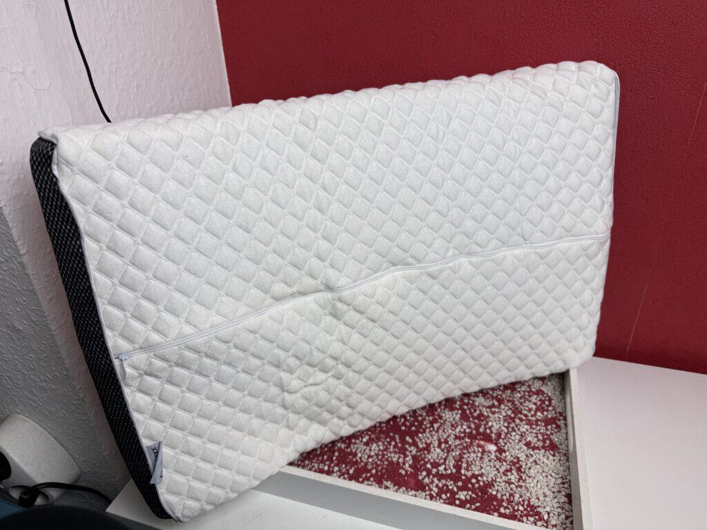 Der abnehmbare Bezug des Omni Relexx Nackenkissen